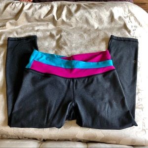 Lululemon gray crop pants